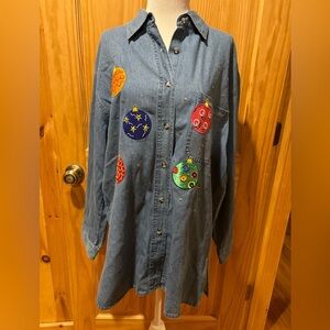 MiLi Designs button-up top with an embellished Christmas theme women’s M